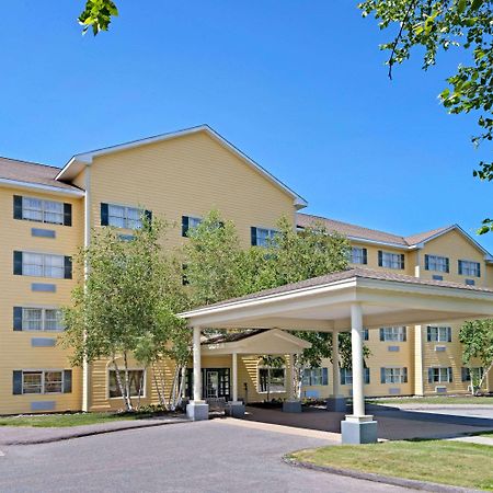 Ramada By Wyndham Saco/Old Orchard Beach Area Bagian luar foto