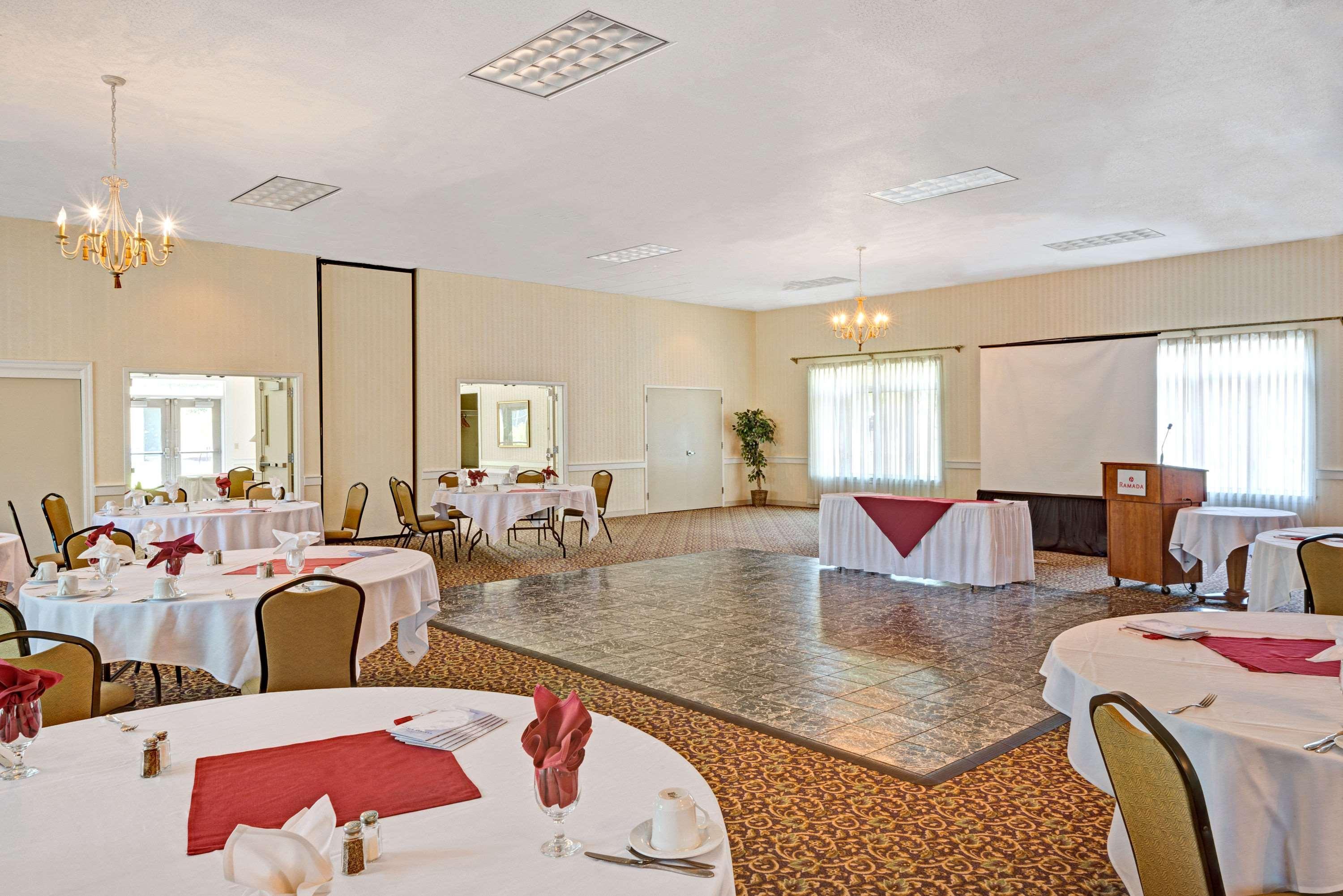 Ramada By Wyndham Saco/Old Orchard Beach Area Bagian luar foto