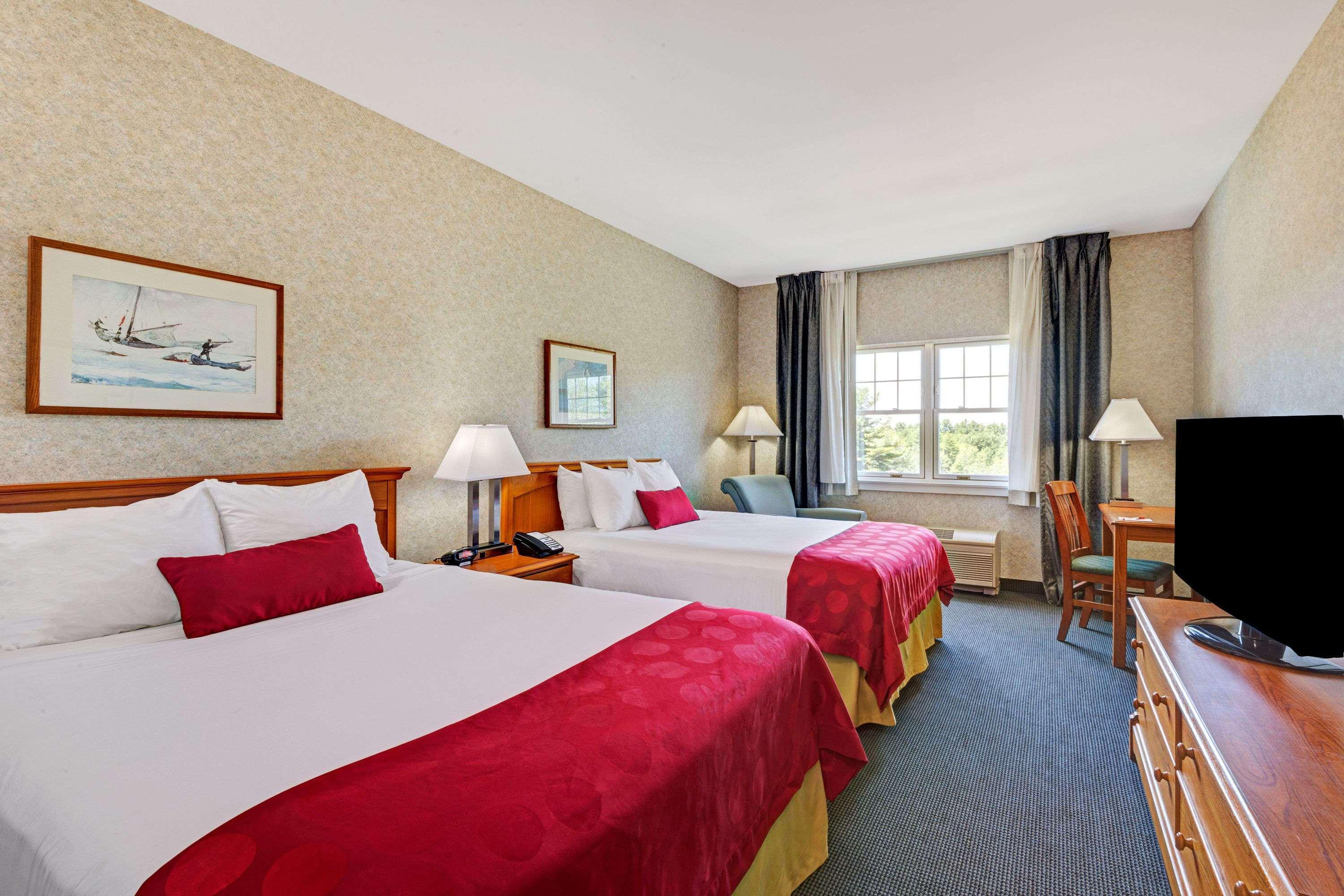Ramada By Wyndham Saco/Old Orchard Beach Area Bagian luar foto