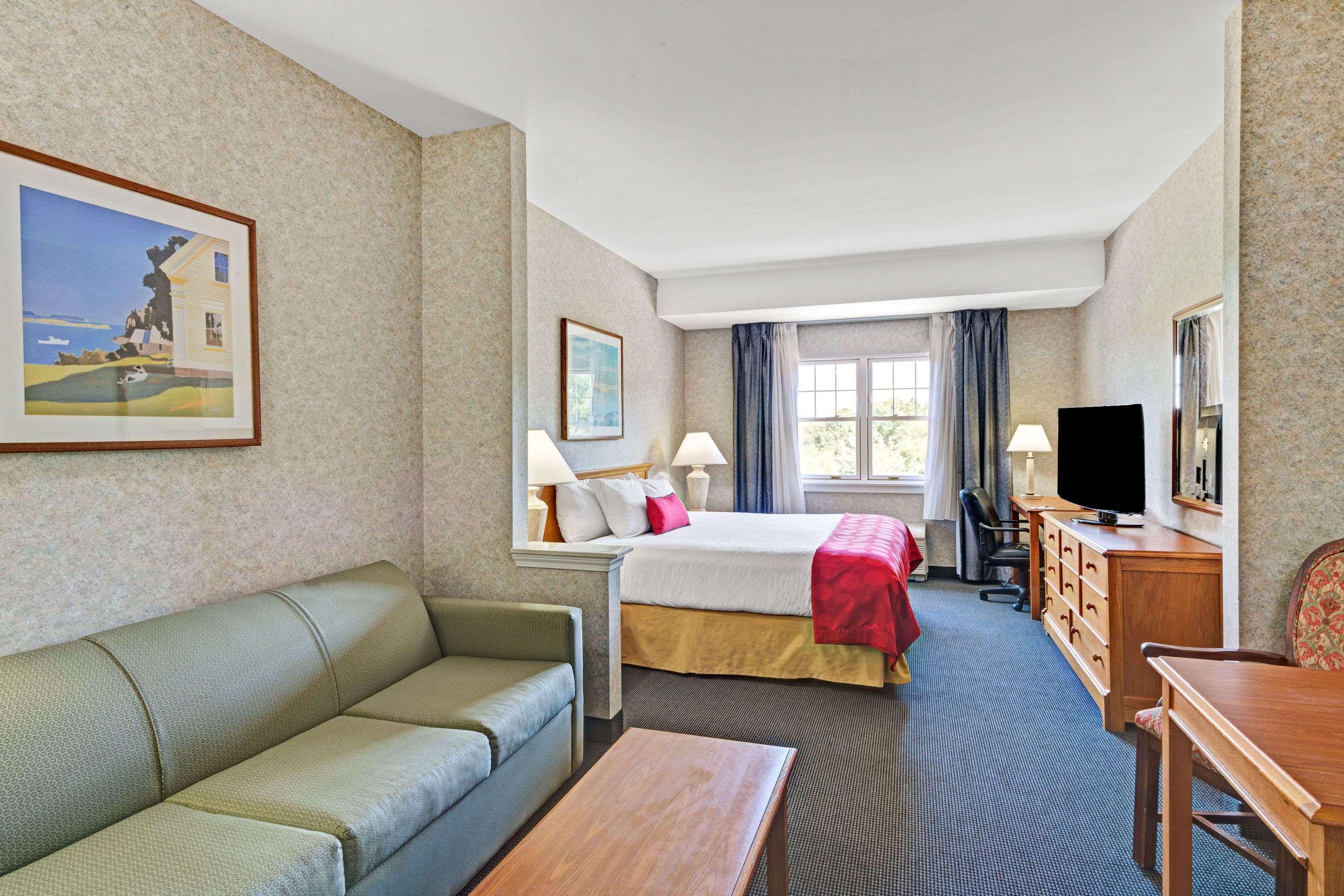 Ramada By Wyndham Saco/Old Orchard Beach Area Bagian luar foto