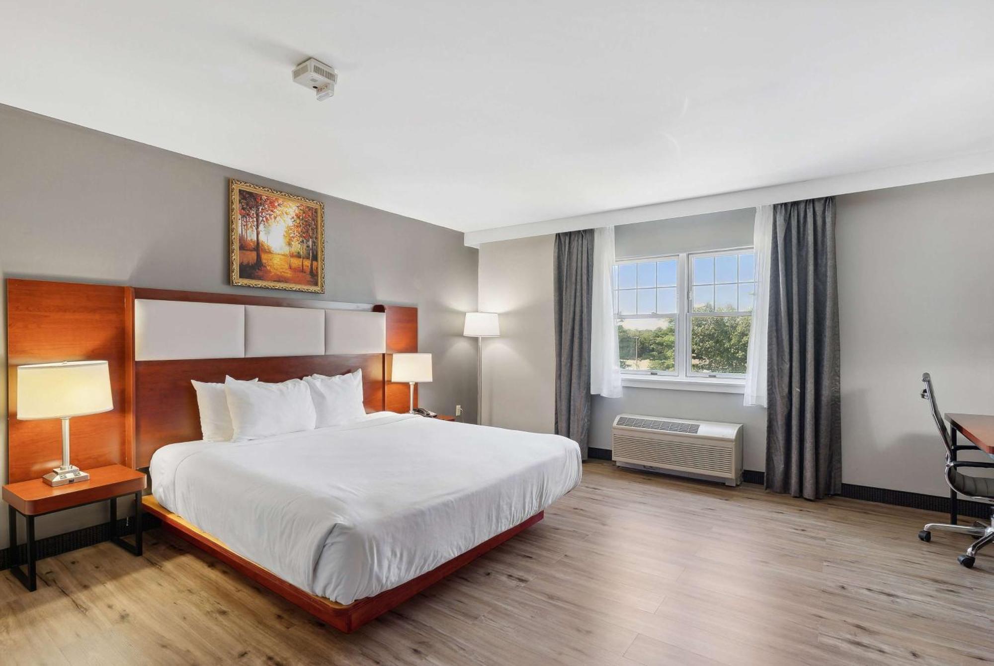 Ramada By Wyndham Saco/Old Orchard Beach Area Bagian luar foto