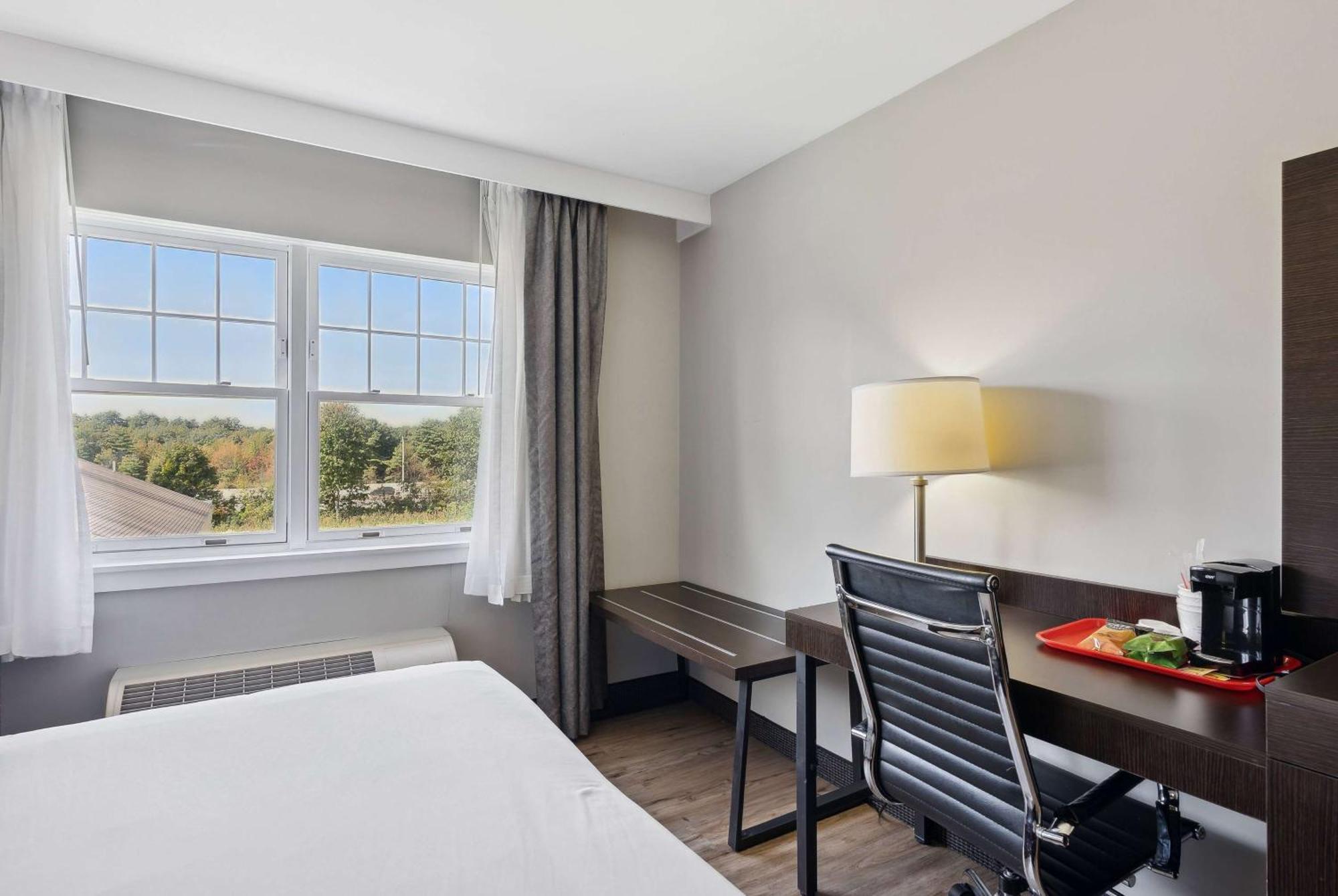 Ramada By Wyndham Saco/Old Orchard Beach Area Bagian luar foto