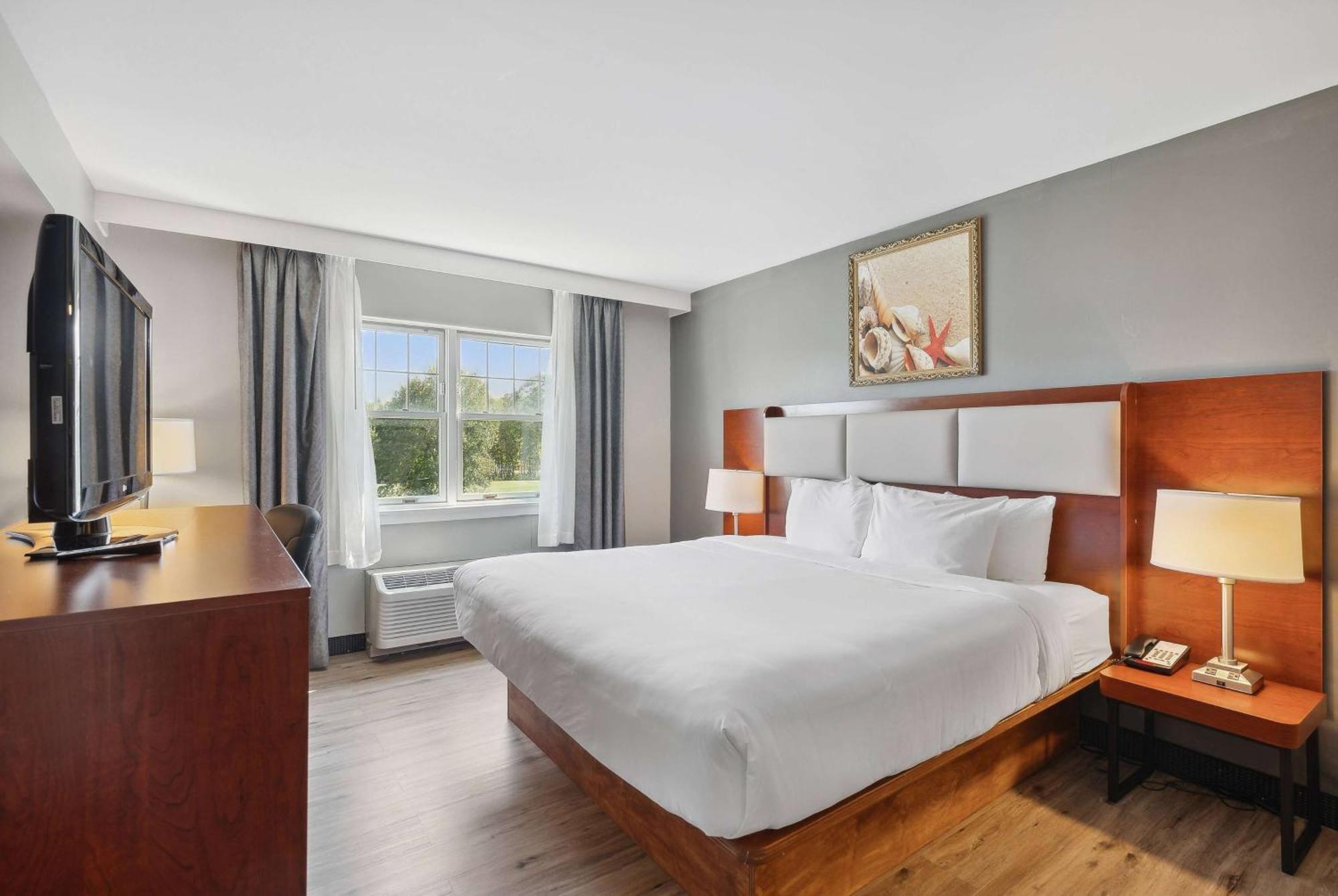 Ramada By Wyndham Saco/Old Orchard Beach Area Bagian luar foto