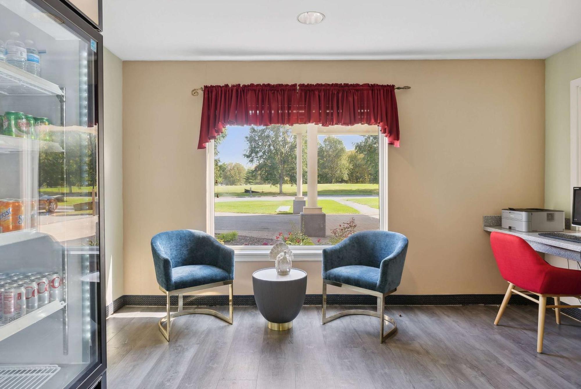 Ramada By Wyndham Saco/Old Orchard Beach Area Bagian luar foto