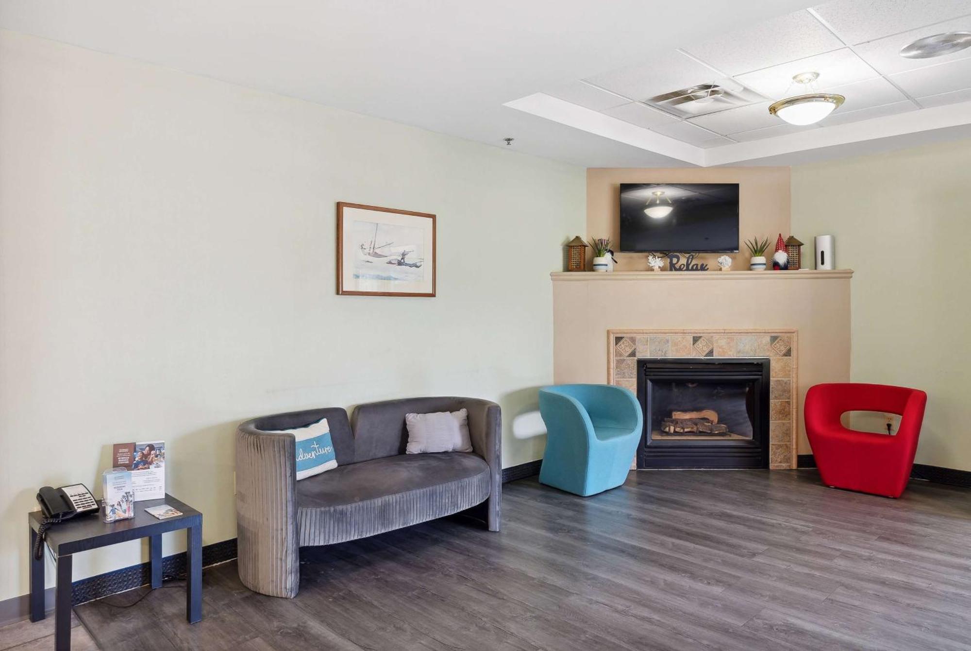 Ramada By Wyndham Saco/Old Orchard Beach Area Bagian luar foto