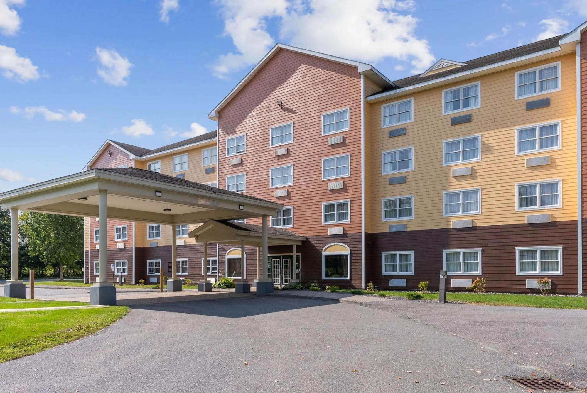 Ramada By Wyndham Saco/Old Orchard Beach Area Bagian luar foto
