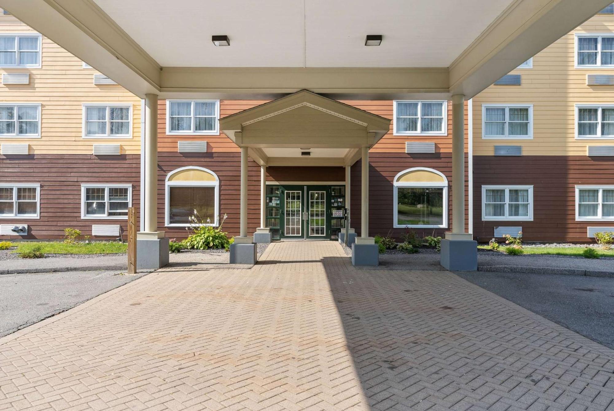 Ramada By Wyndham Saco/Old Orchard Beach Area Bagian luar foto